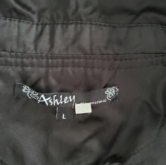 Ashley black blouse with belt - Picture 6 of 7